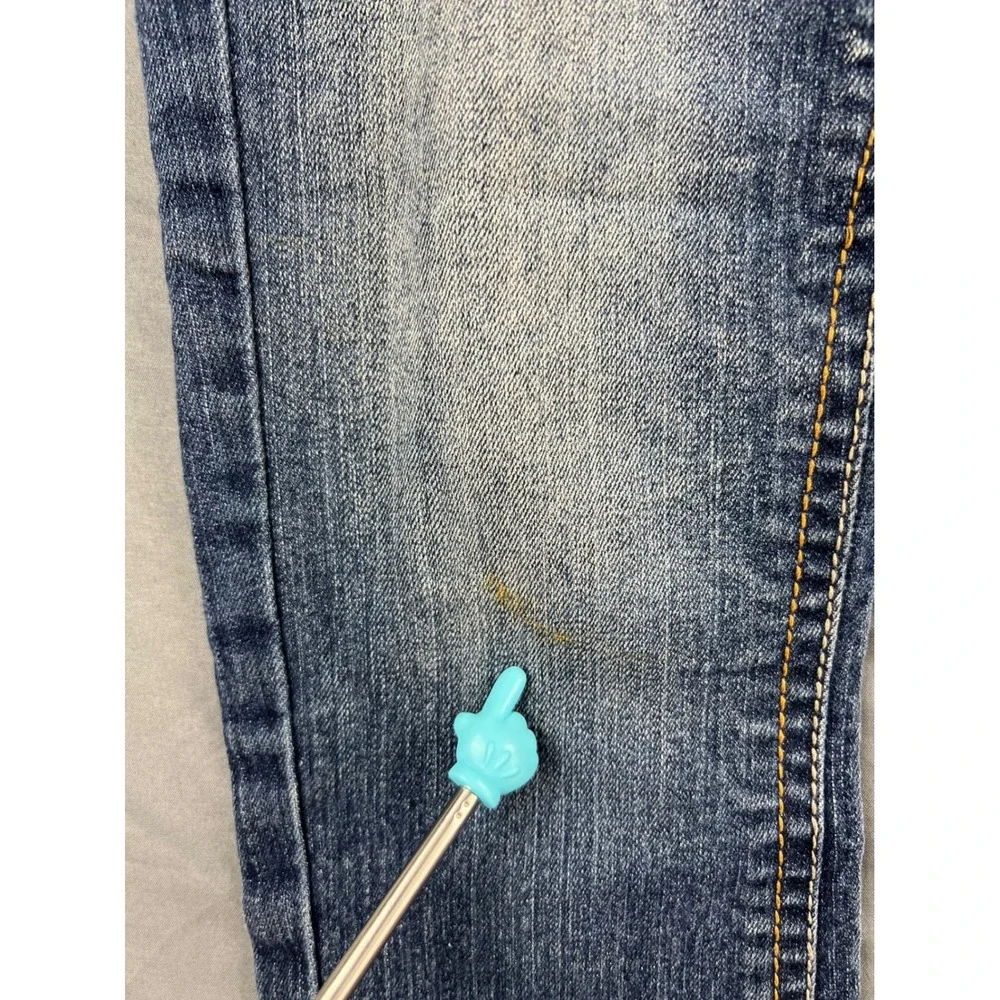 Paris Blue Capri Jeans Womens 3 Medium Wash Low Rise Studded Stretch Denim Good